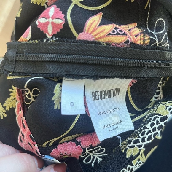 Reformation peek a boo cropped top size 0 - Picture 8 of 8